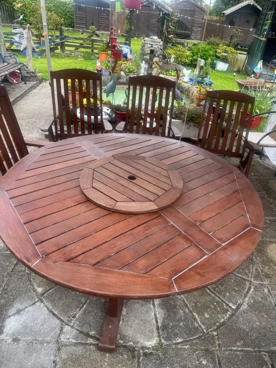 Garden furniture - Image 1