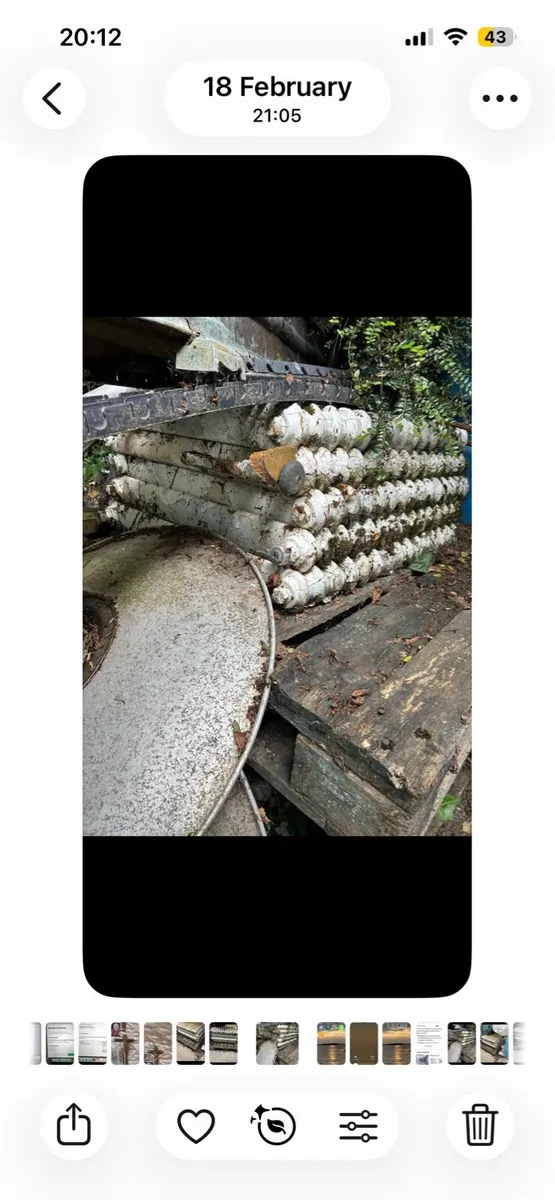 Old Cast iron radiators - Image 2