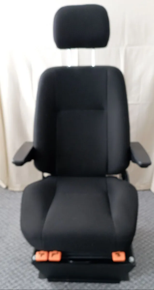 Captains seat - Image 1