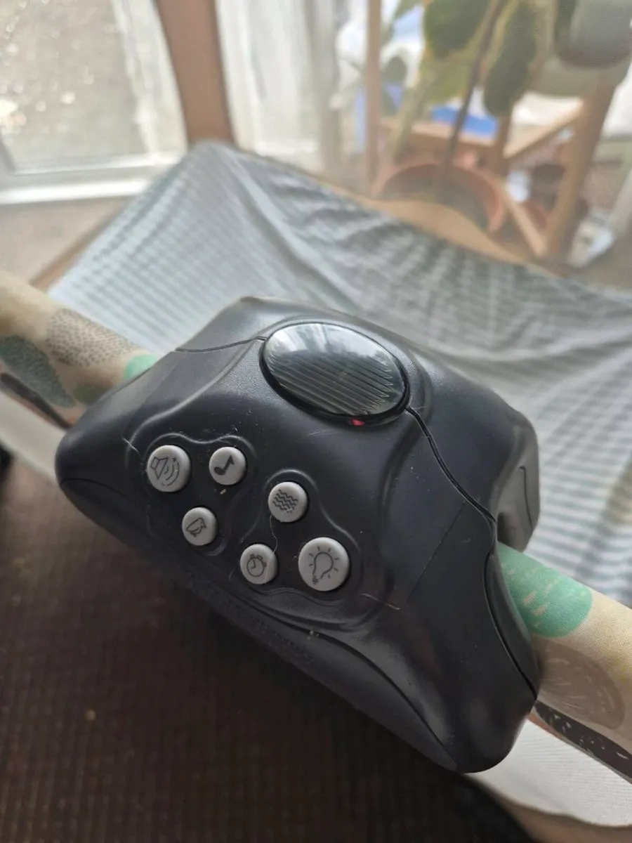 Graco travel cot - Image 4