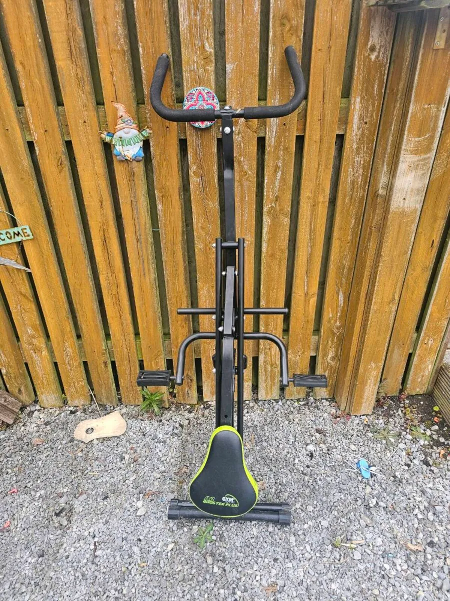 Garage sale - Image 3