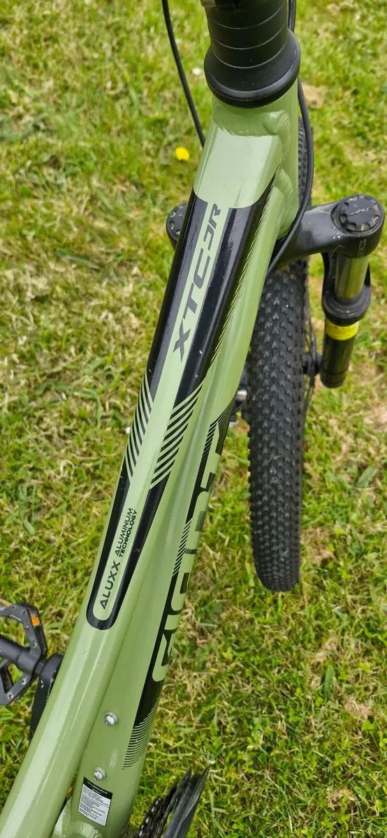 Giant XTC Jr 24" Kids Bike - Image 3