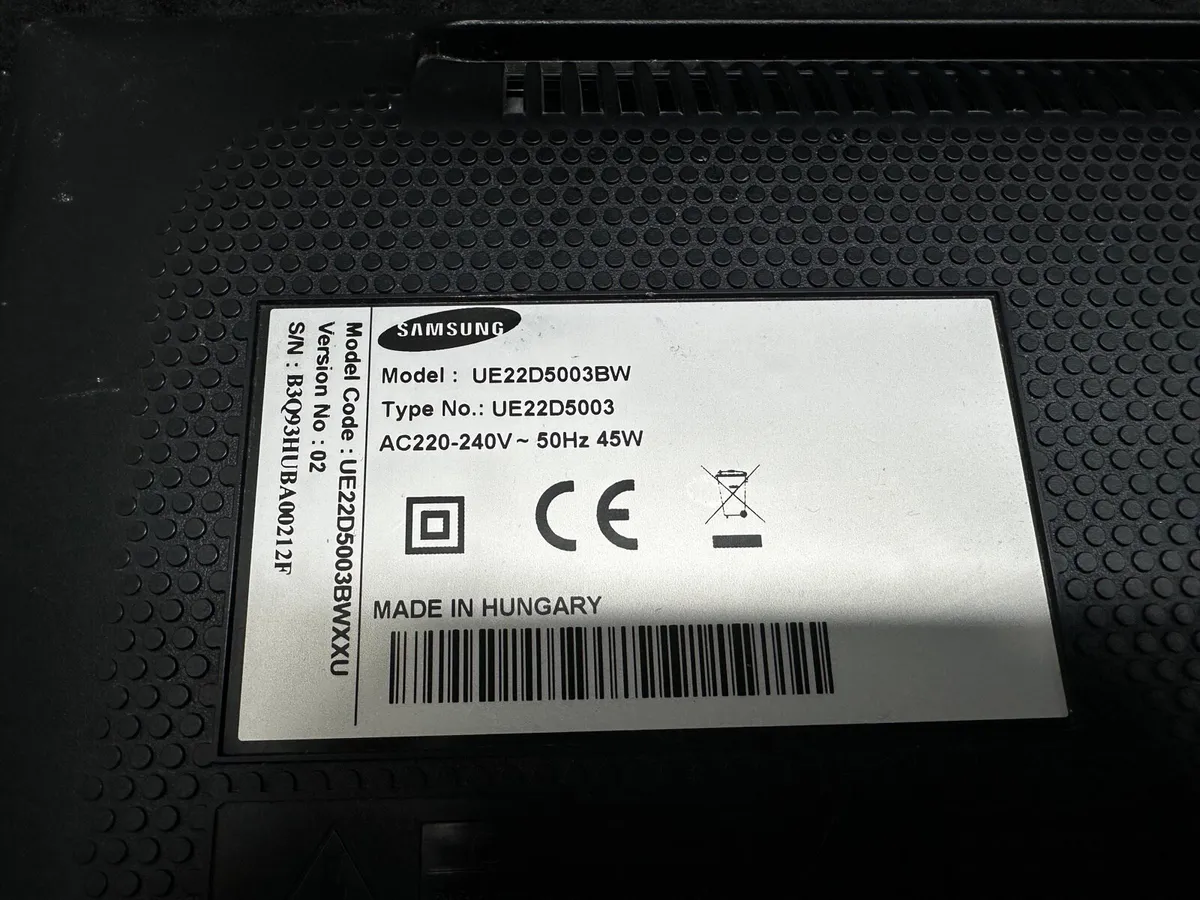 Samsung 22” LED TV (no stand) - Image 3