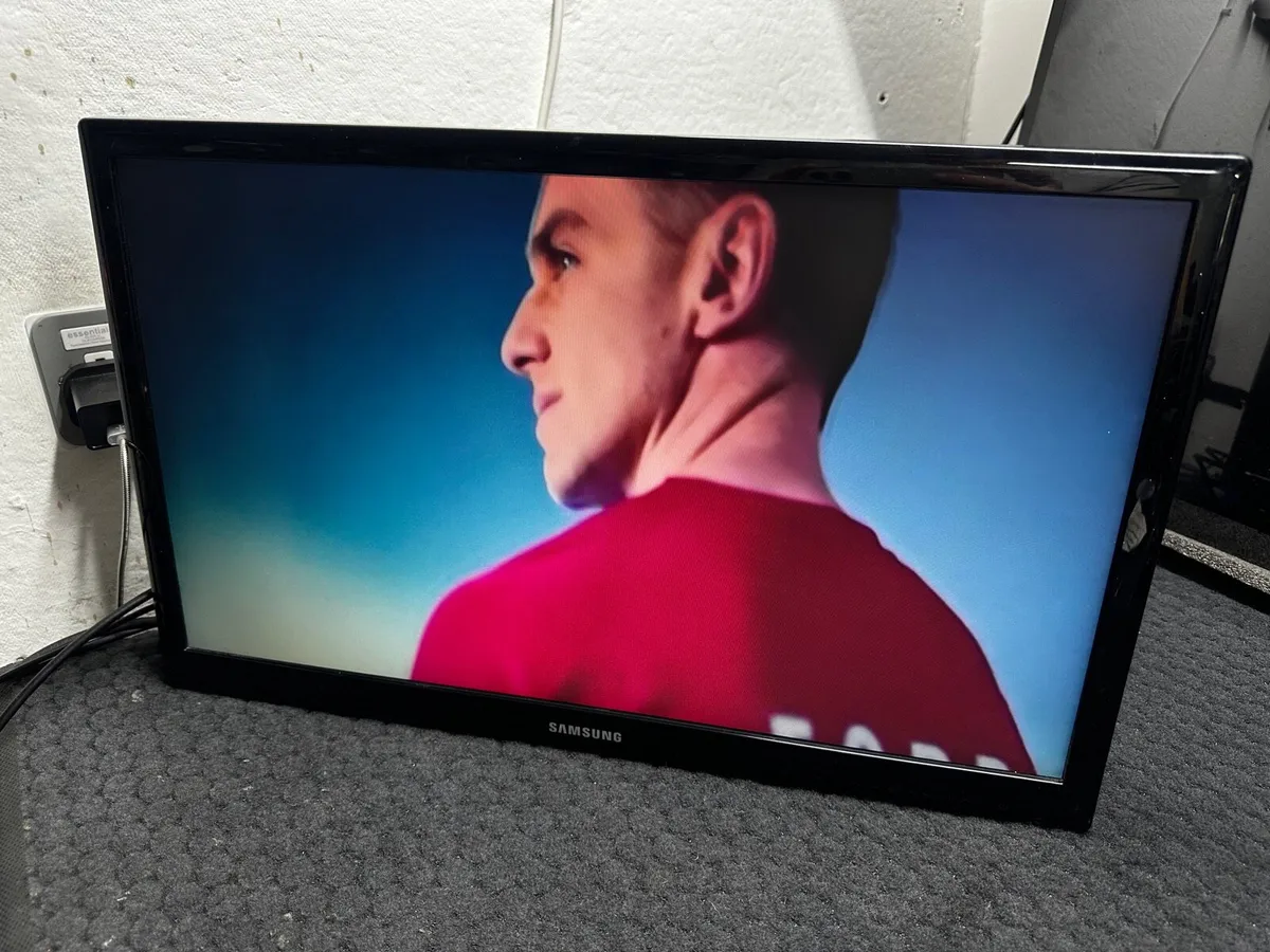 Samsung 22” LED TV (no stand) - Image 1