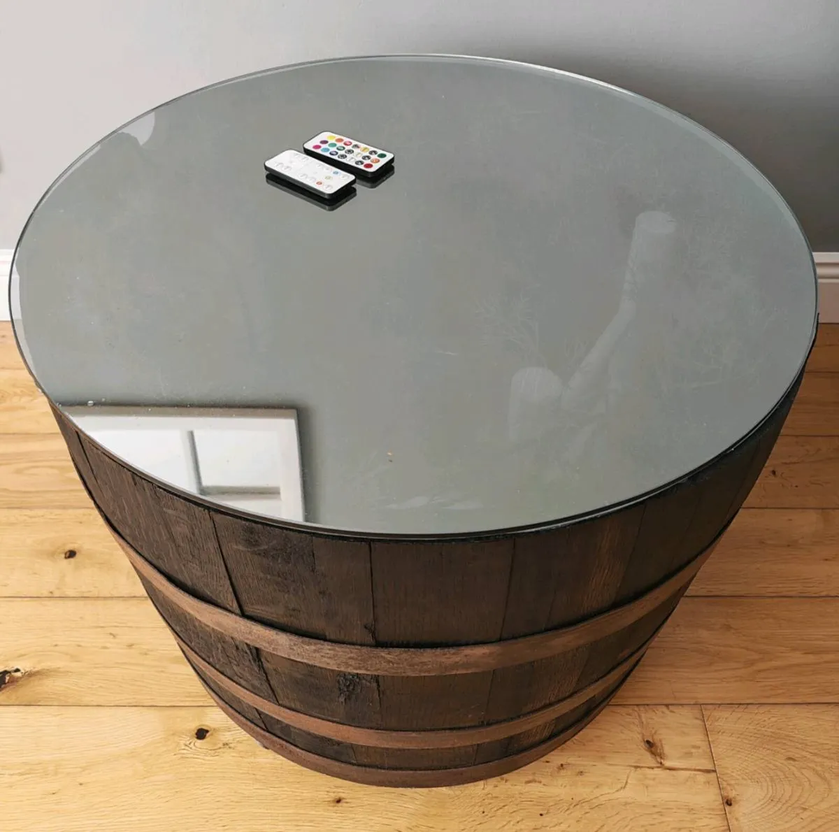 Whiskey barrel infinity tunnel coffee table - Image 3