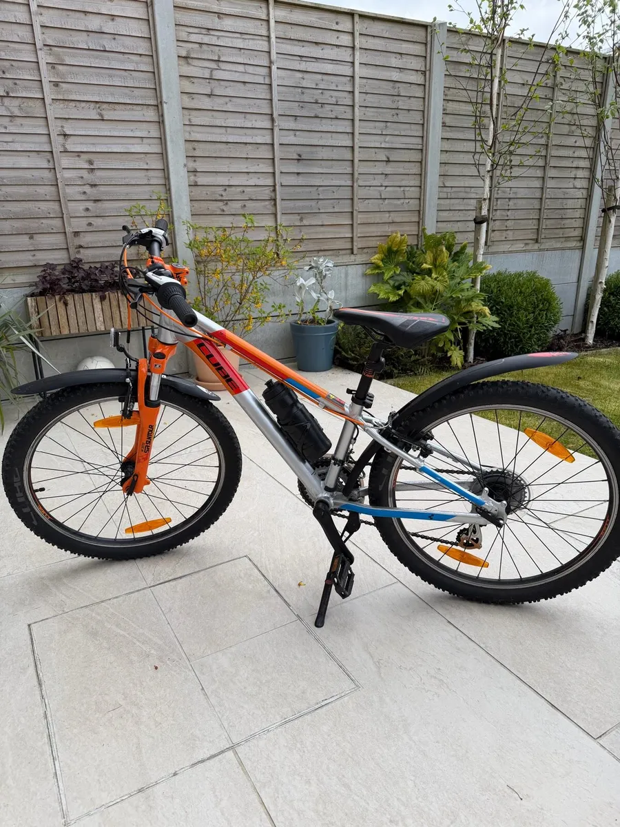Kids bike 24inch Cube - perfect condition - Image 2