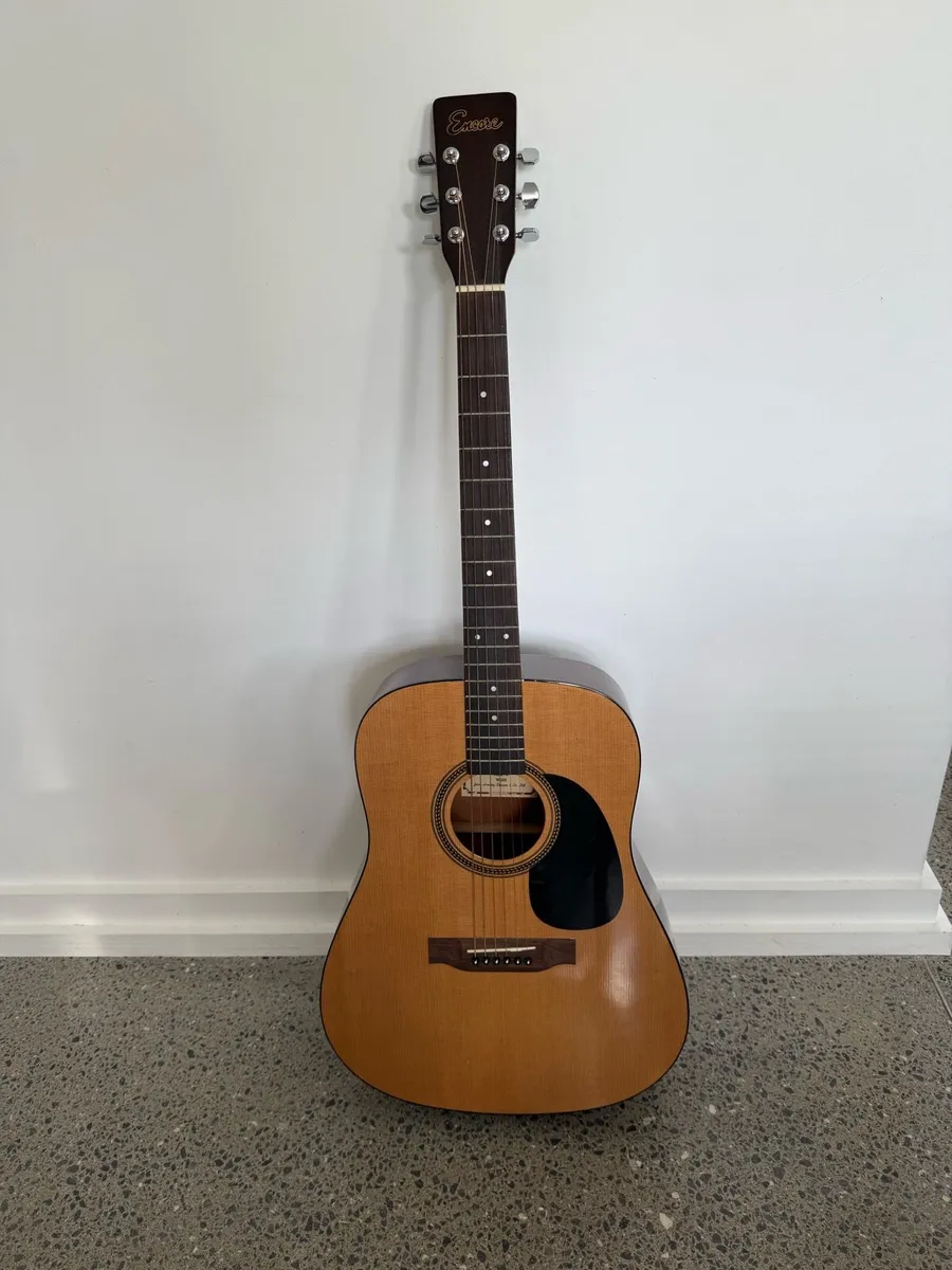 Encore acoustic guitar - full size - Image 1