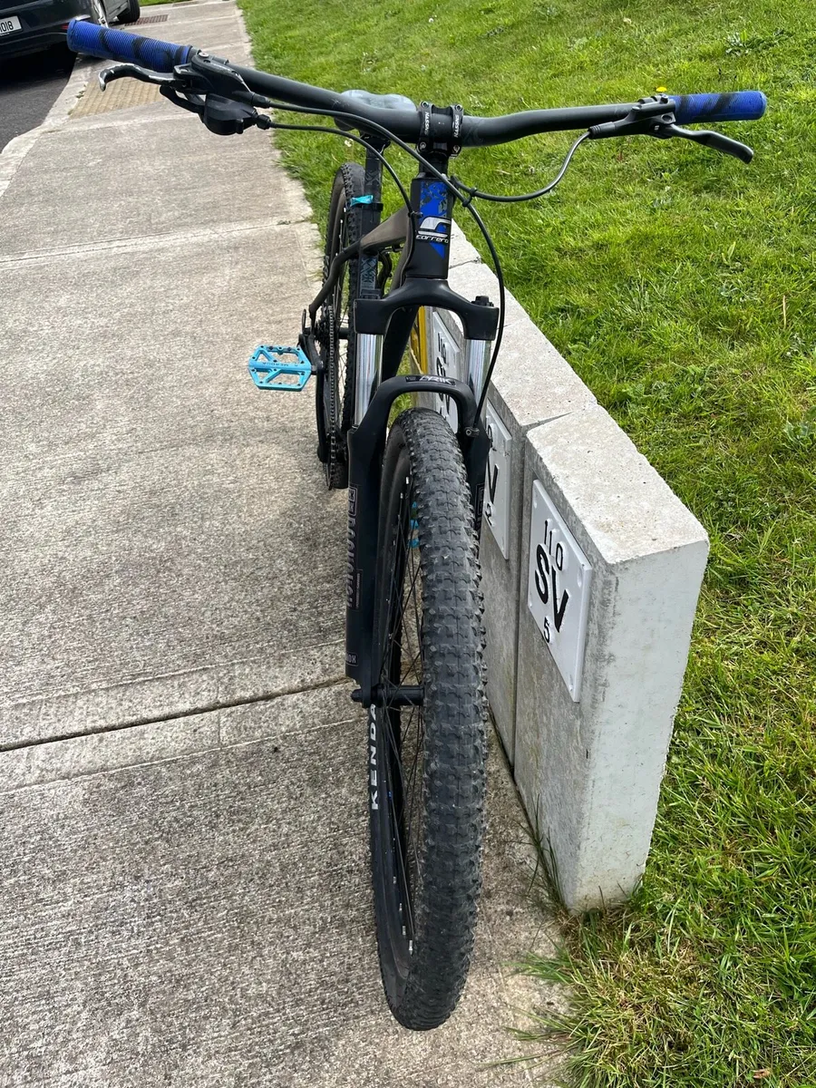 Carrera hellcat - Image 2