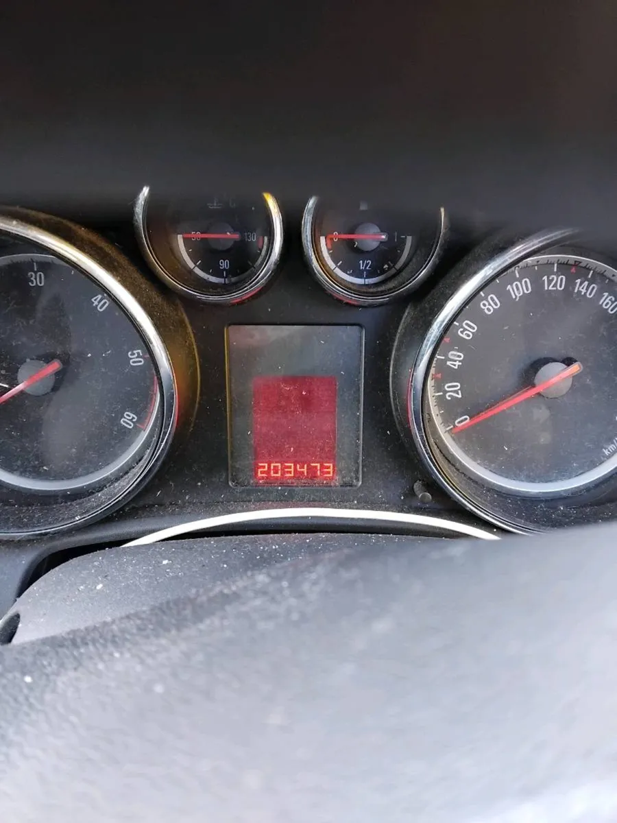 Opel astra j - Image 2