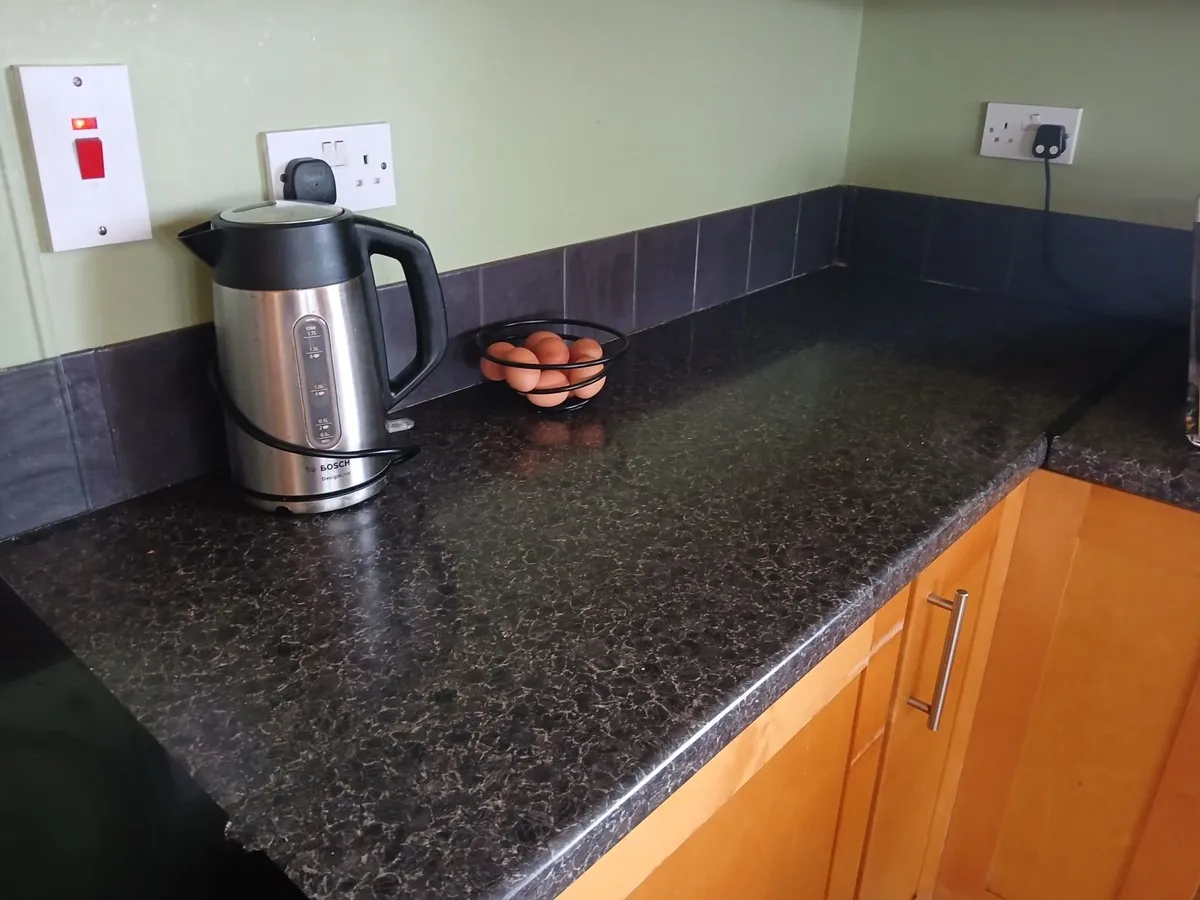 Kitchen counter tops - Image 3