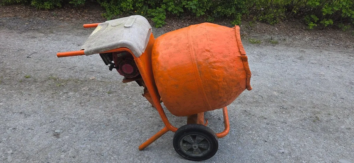 Cement mixer petrol - Image 3