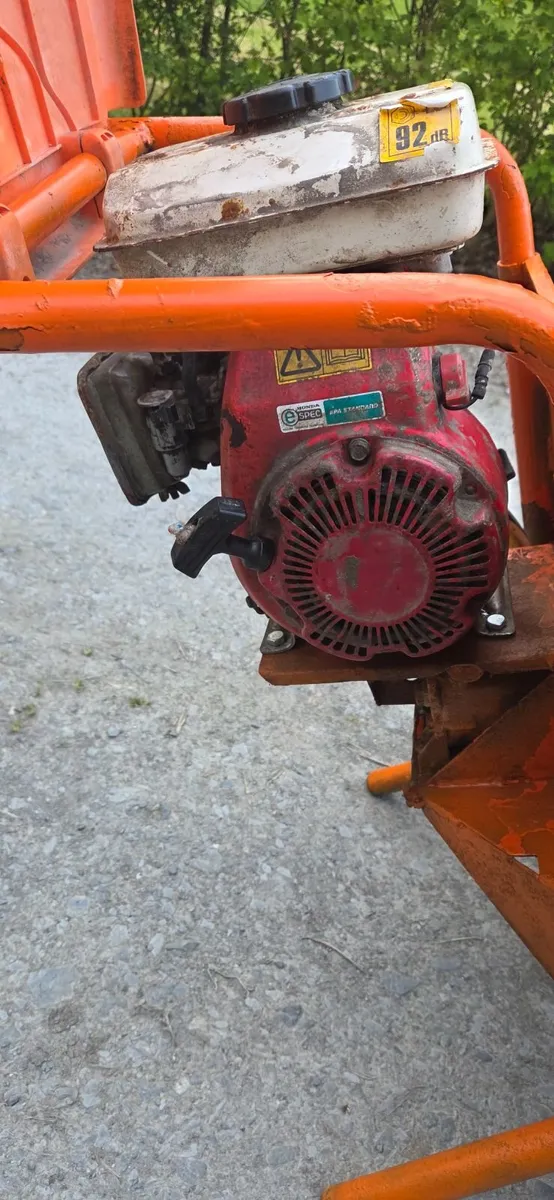 Cement mixer petrol - Image 1