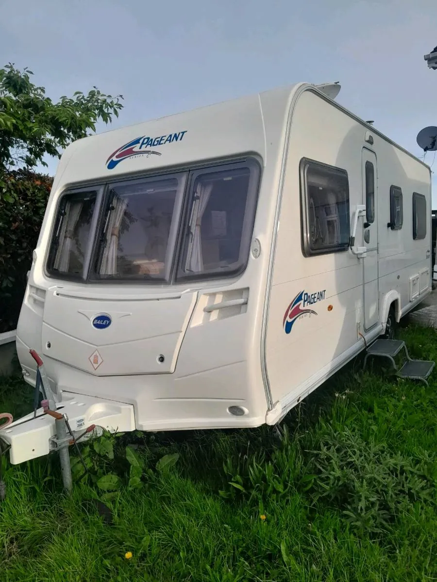 Caravan - Image 1