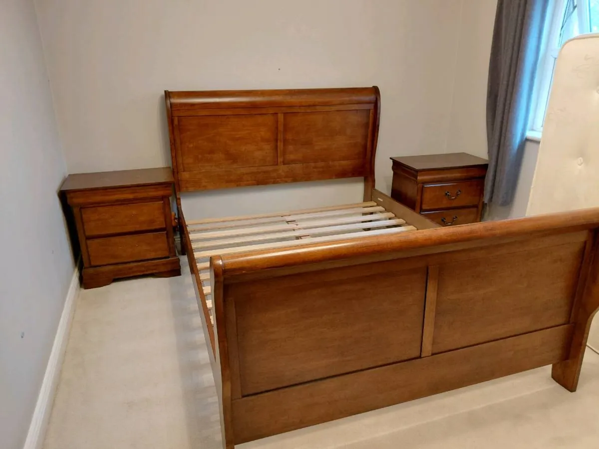 Louise Philippe  4ft 6 bed