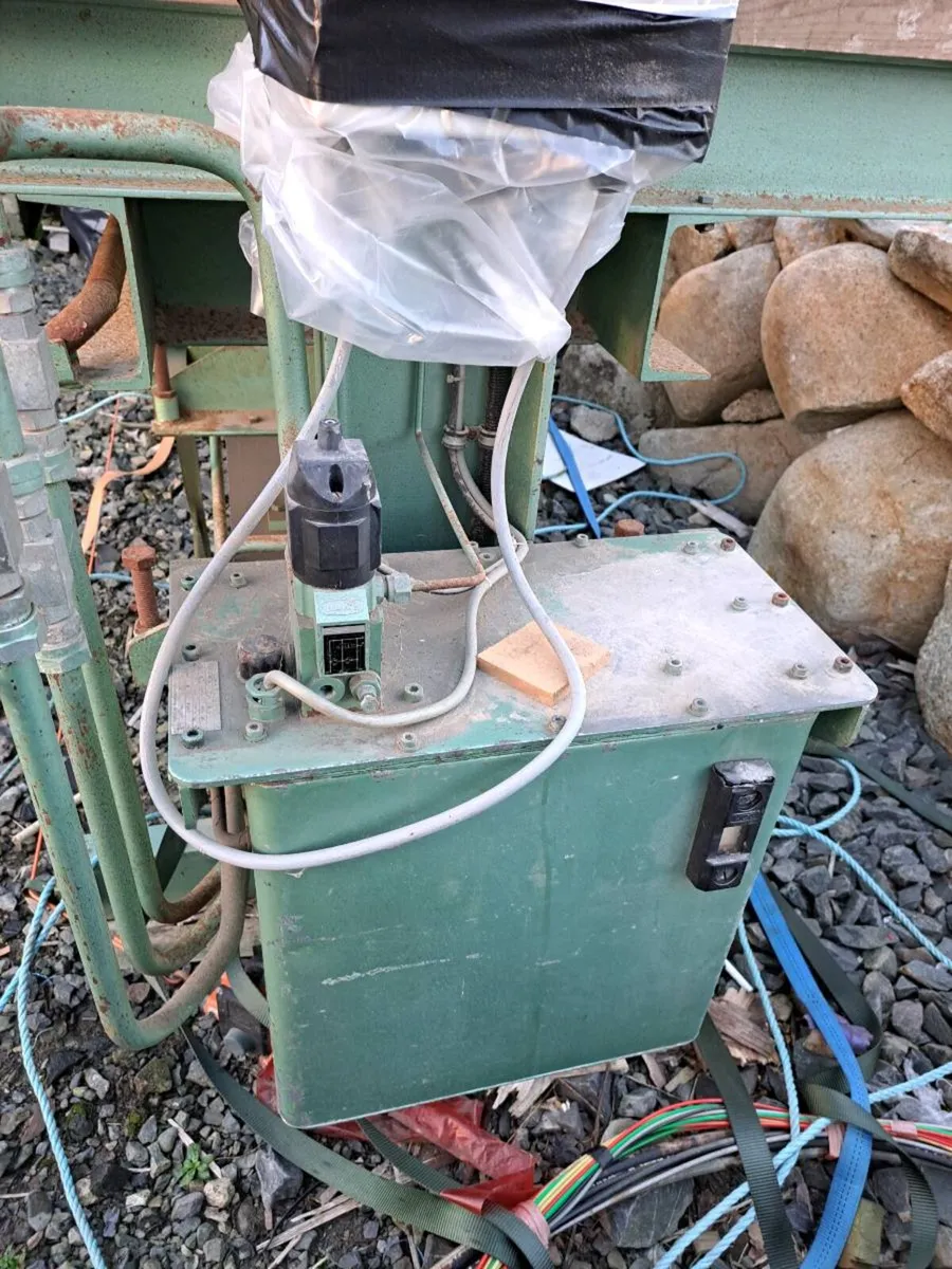 Interwood Hyraulic Press - Image 4