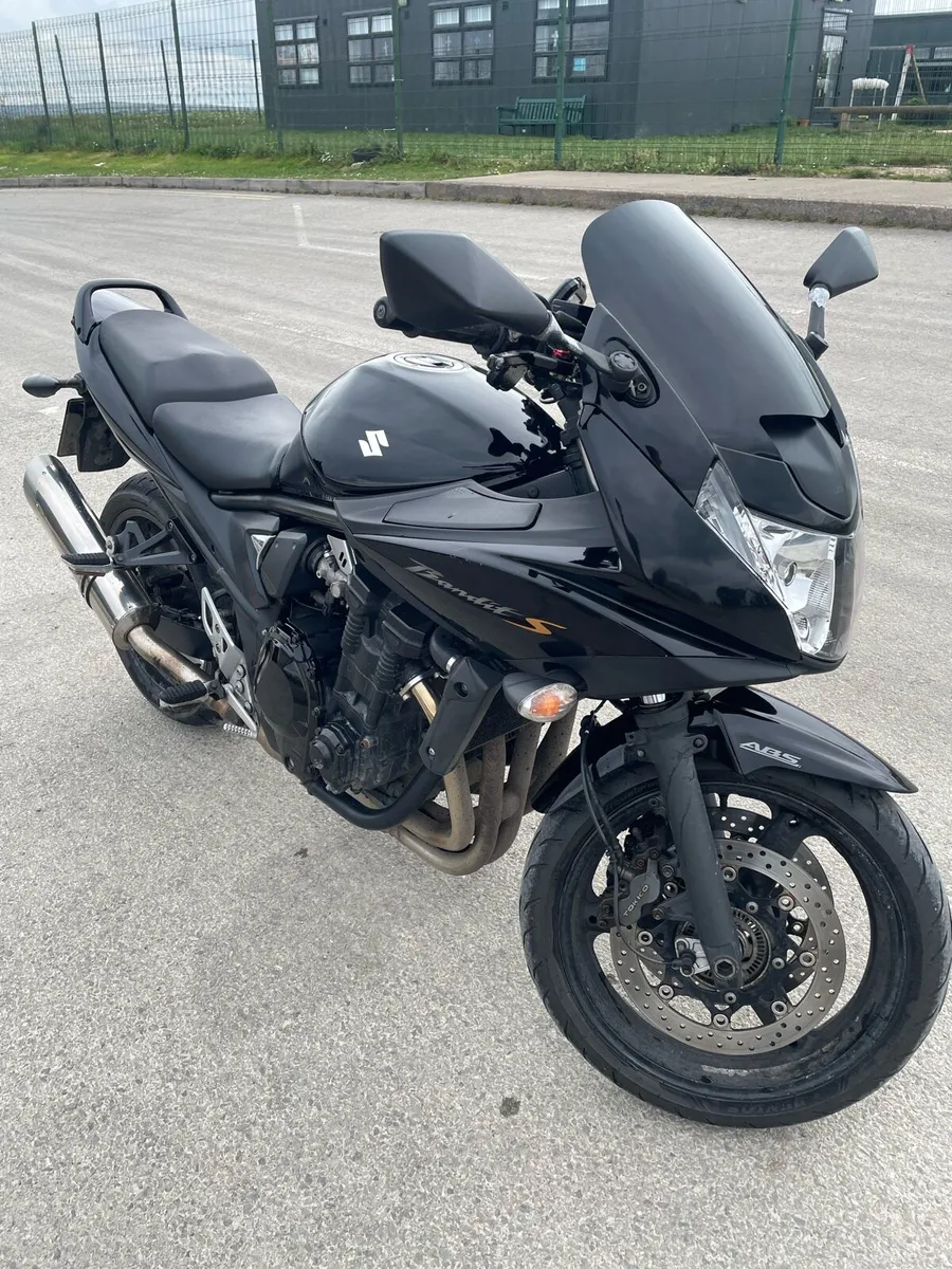 Motorcycle - Image 4