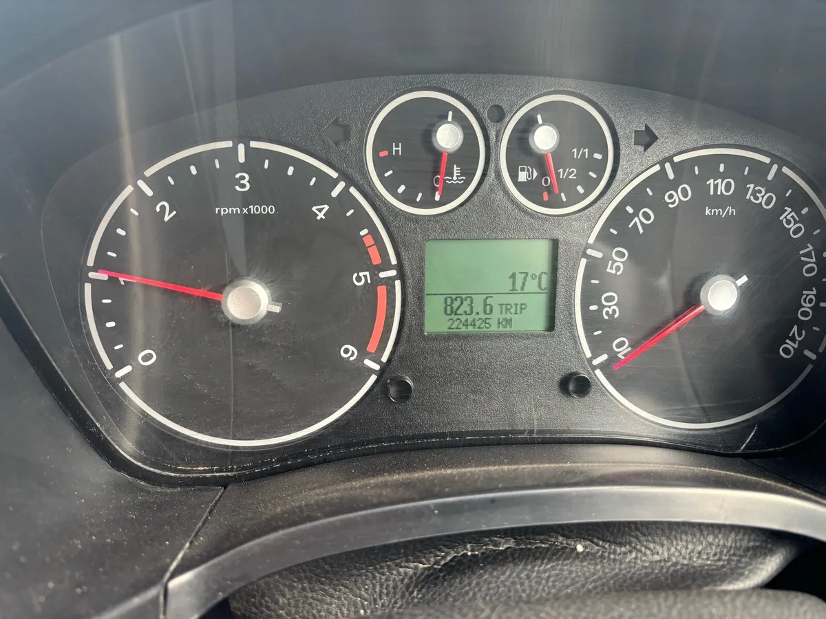 Transit connect van - Image 4