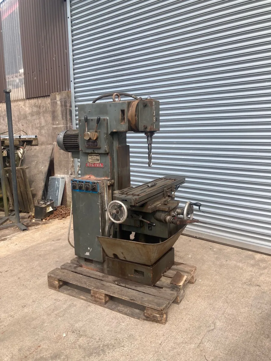 Milling machine - Image 1