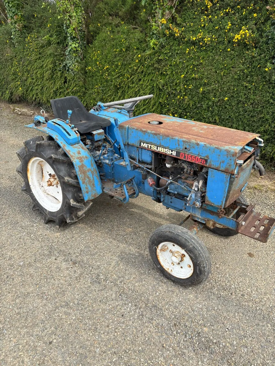 Compact tractor - Image 1