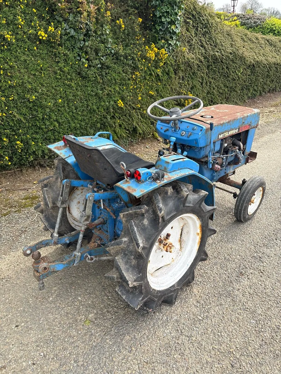 Compact tractor - Image 2
