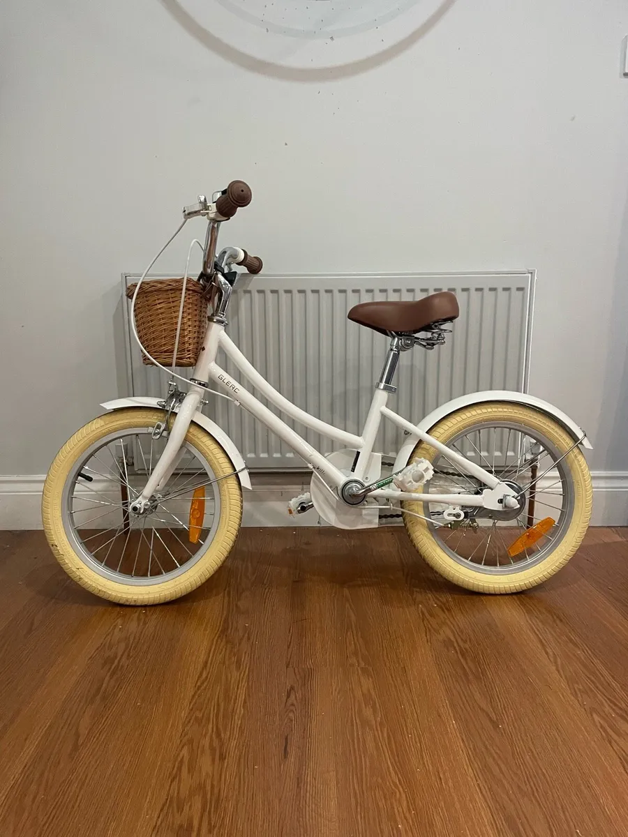 Girls Bicycle - Image 1