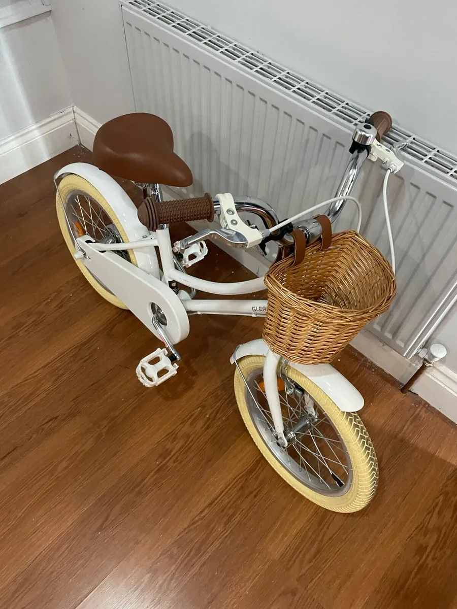 Girls Bicycle - Image 4
