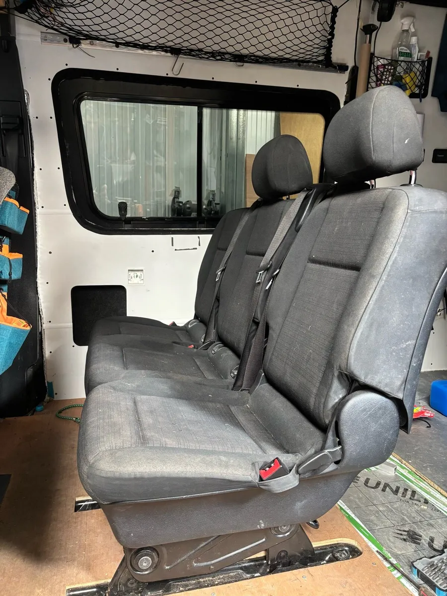Sprinter seat swivel - Image 2