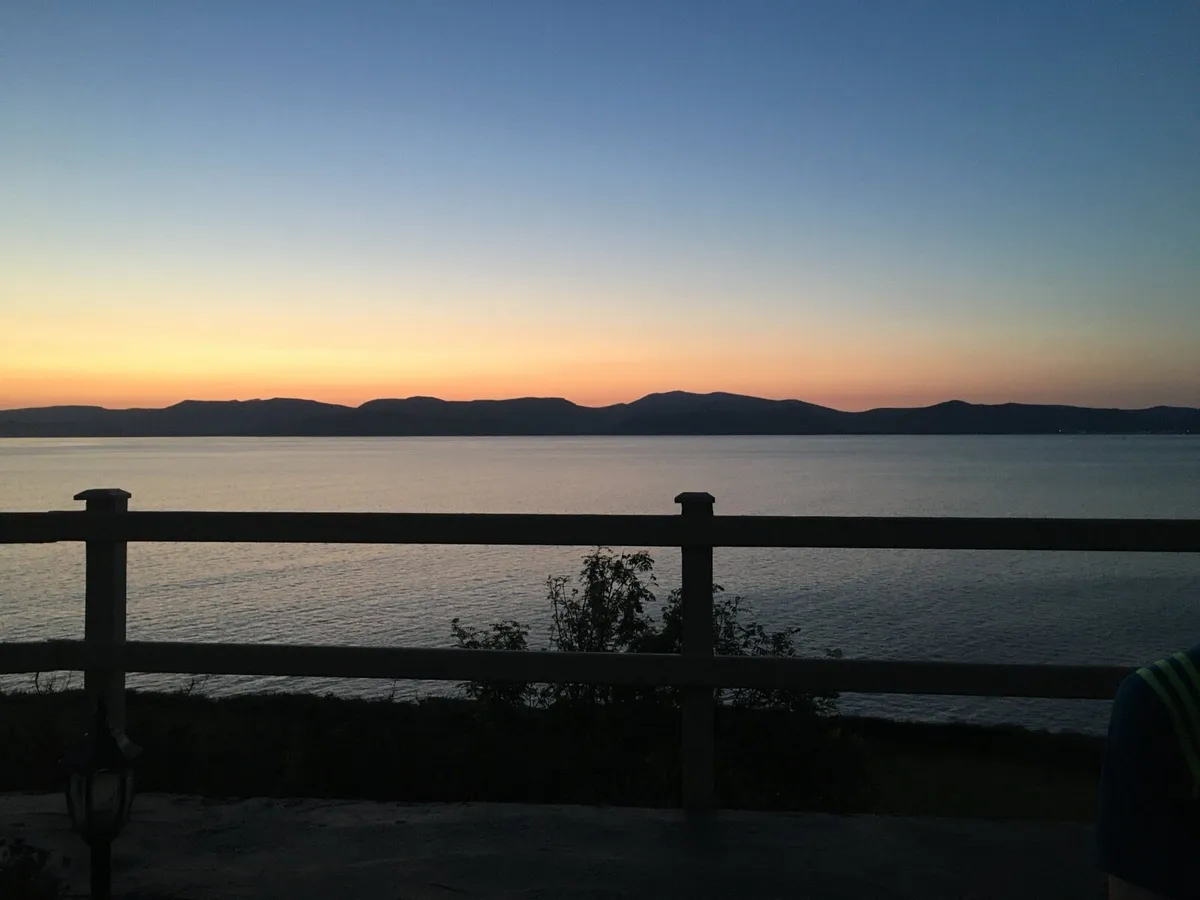 Holiday home to let - Image 1