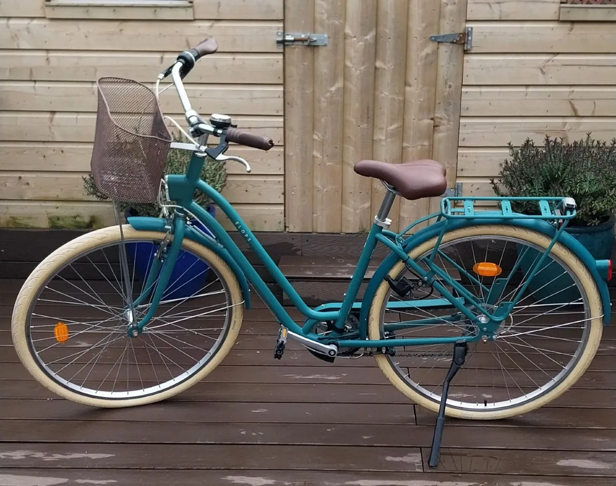 Ladies bicycle . Artane . Excellent condition - Image 1