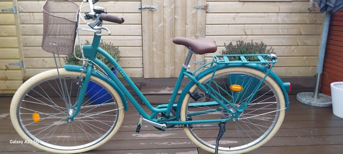 Ladies bicycle . Artane . Excellent condition - Image 4