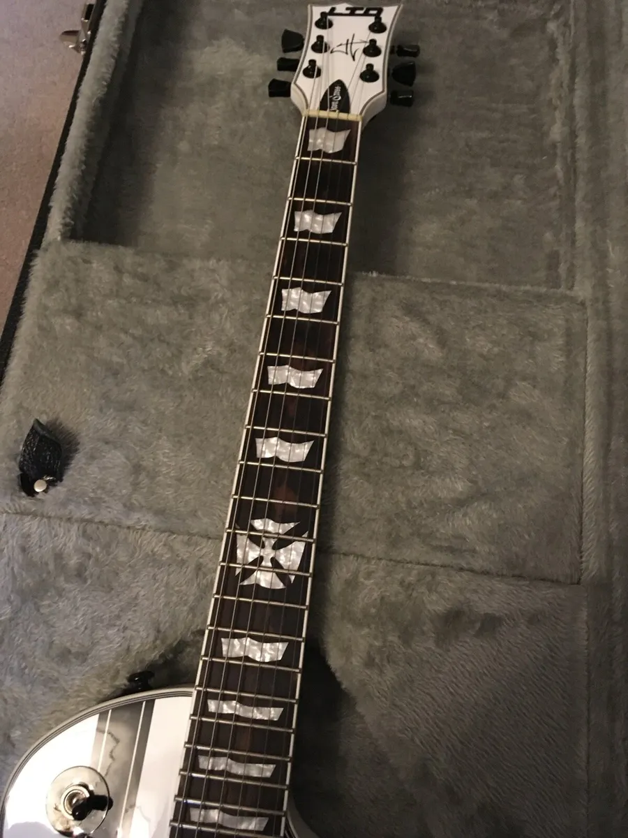 ESP LTD Iron Cross SW Guitar - Image 4