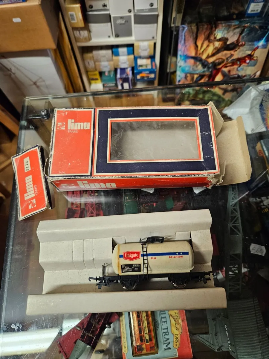 Hornby Lima OO Gauge Wagon - Image 1