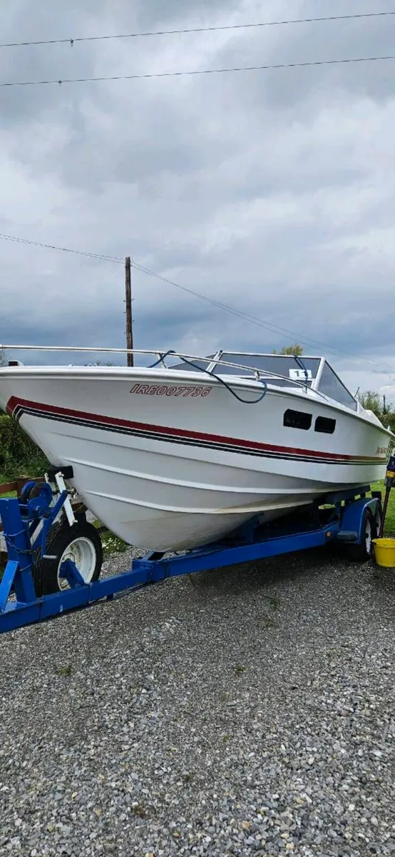 Wellcraft nova 250 speed boat - Image 4