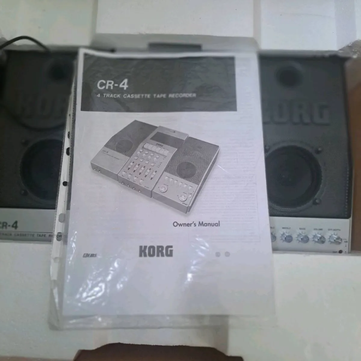 CR-4 4 Track Cassette Tape Recorder - Image 3