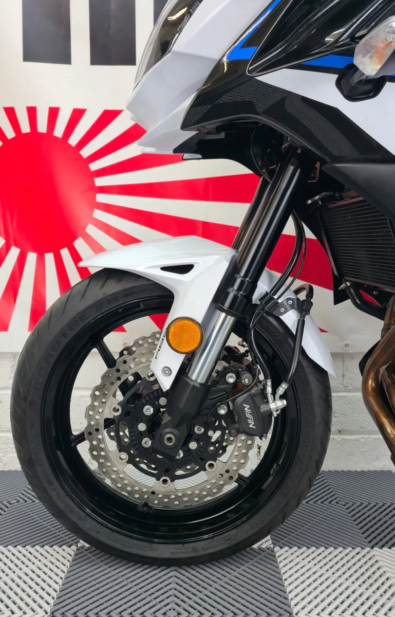 2022 Kawasaki Versys 650 - Image 2