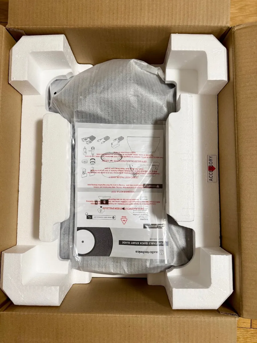 Audio-Technica Turntable - Image 4