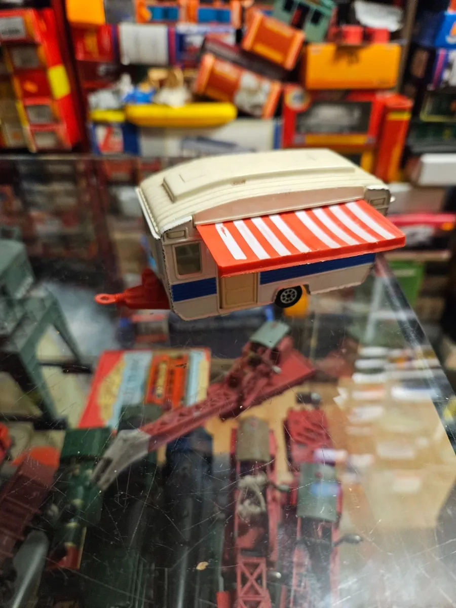 Corgi 1970's Caravan - Image 2