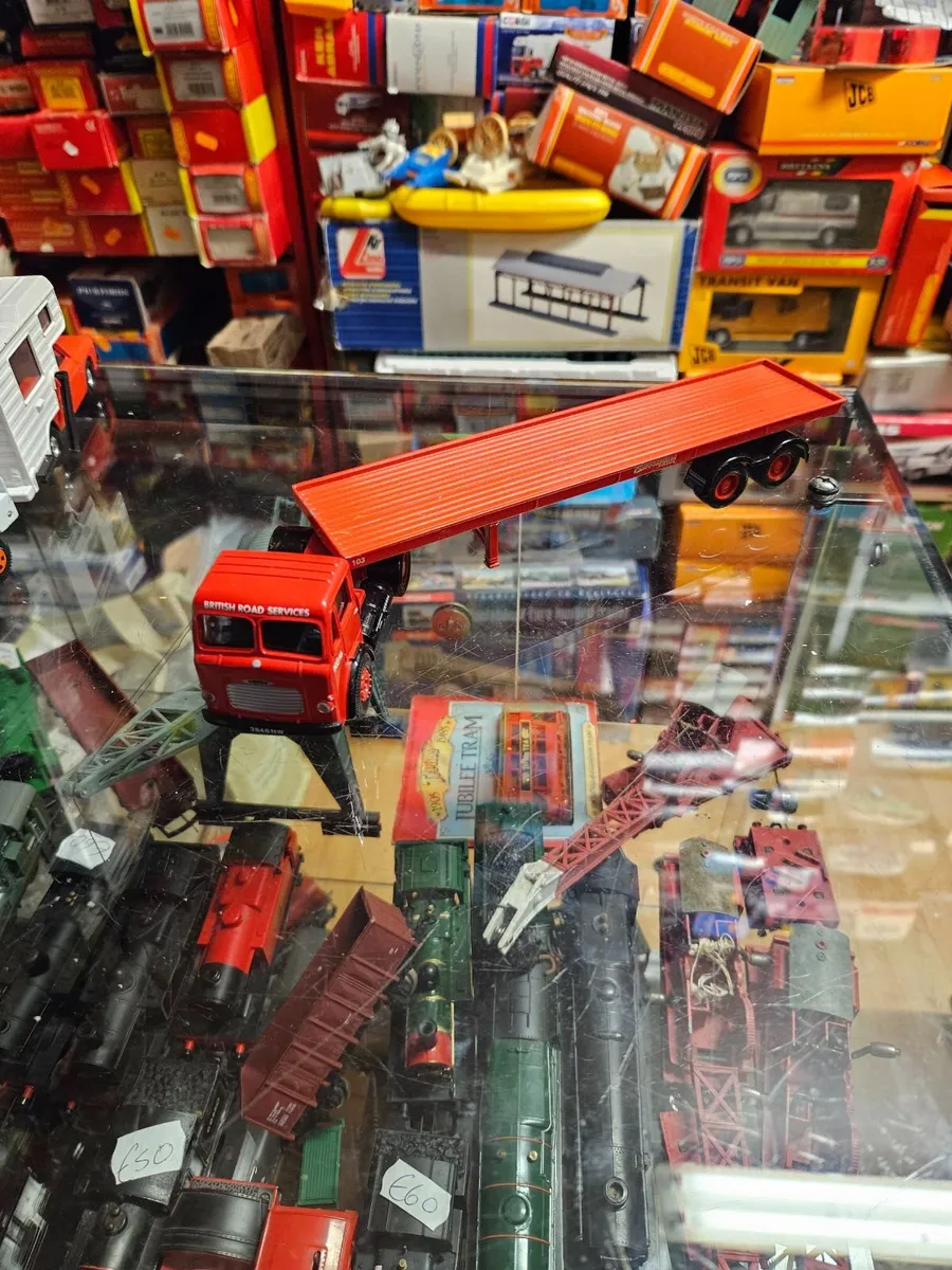 Corgi Truck and Trailer - Image 1