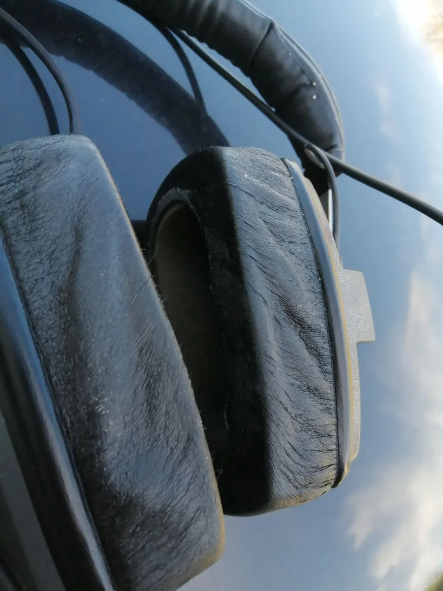 Beyerdynamic DT 150 headphones - Image 2