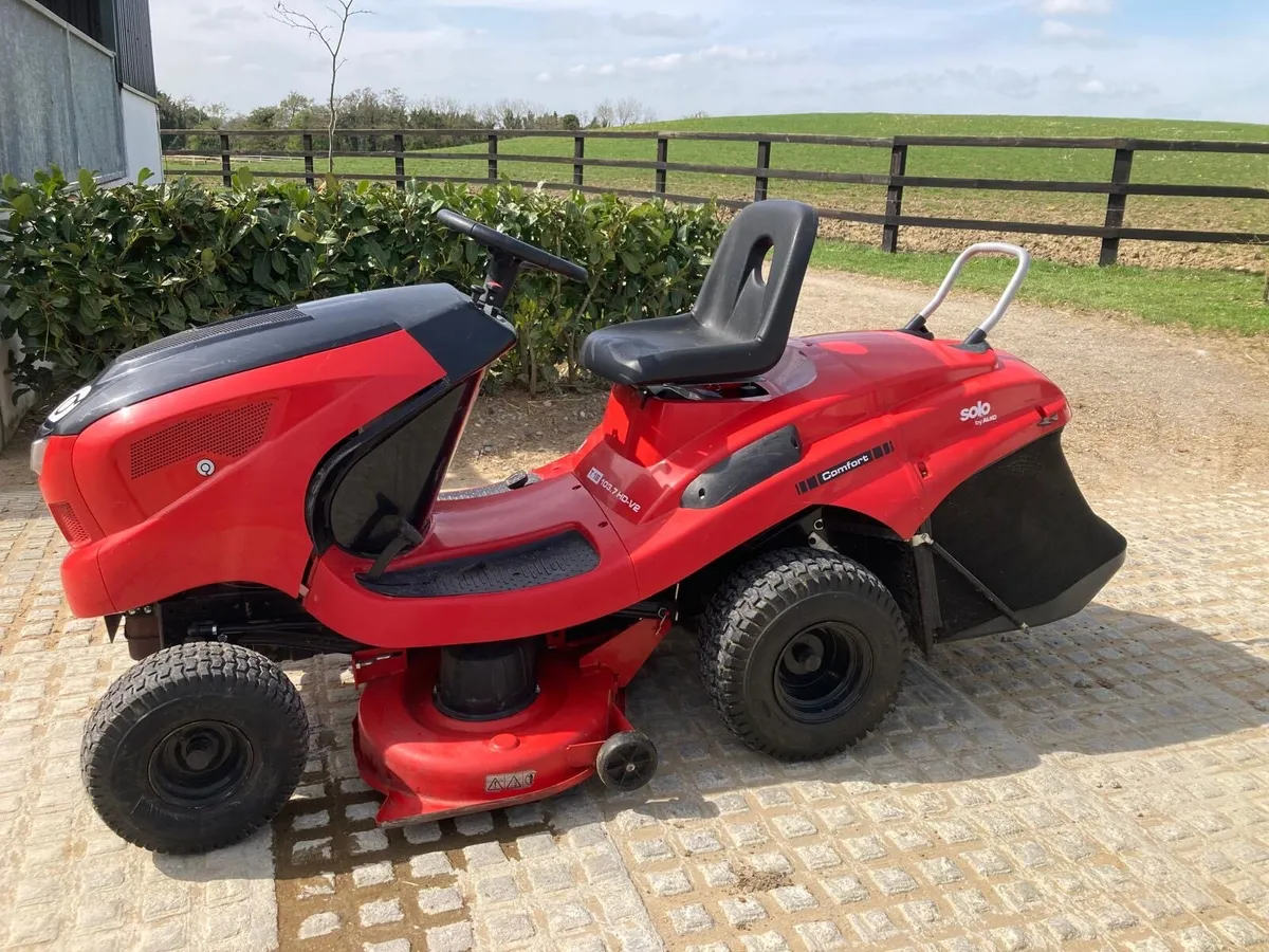 Solo Ride-on Lawnmower - Image 1