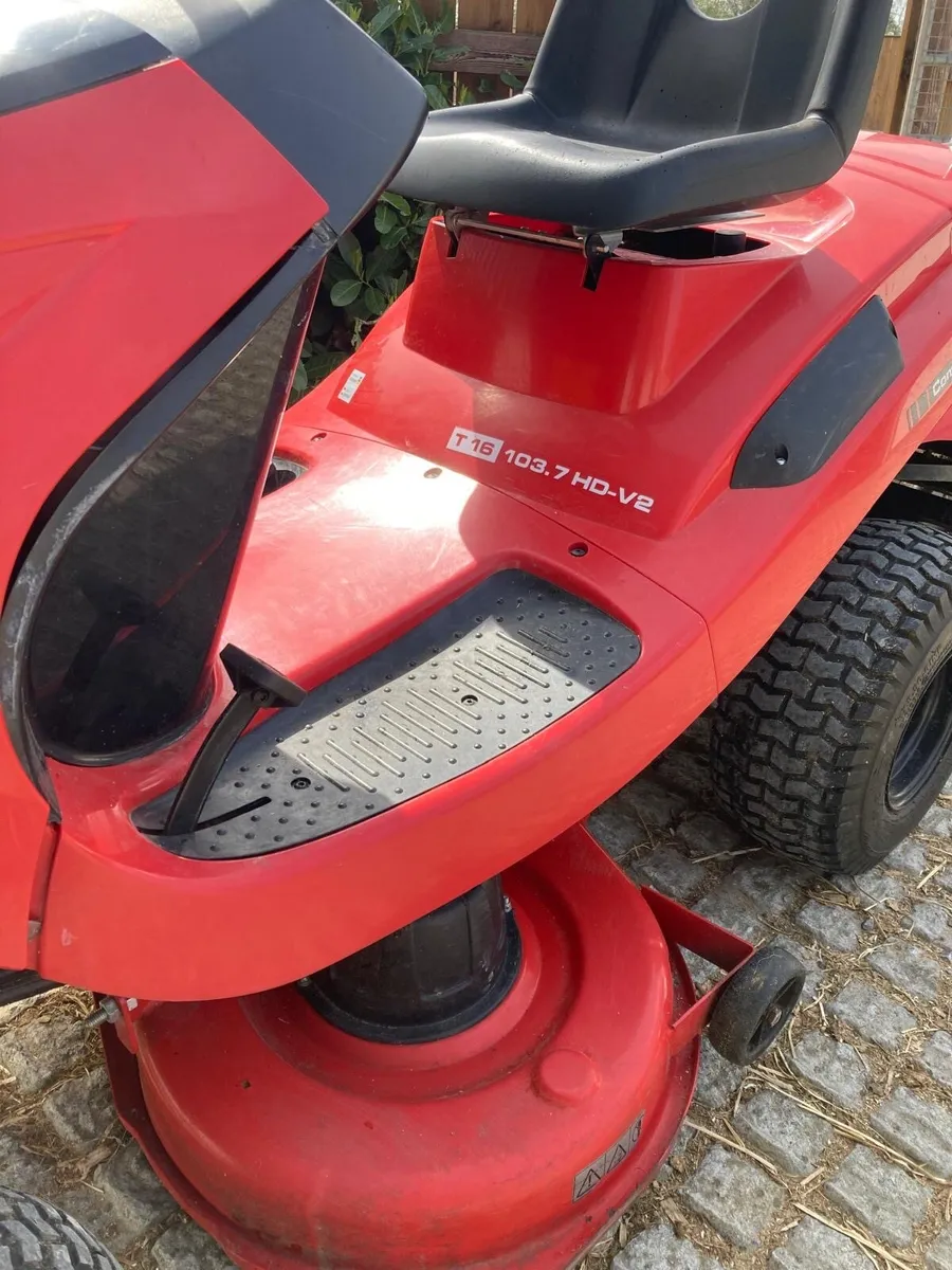 Solo Ride-on Lawnmower - Image 3