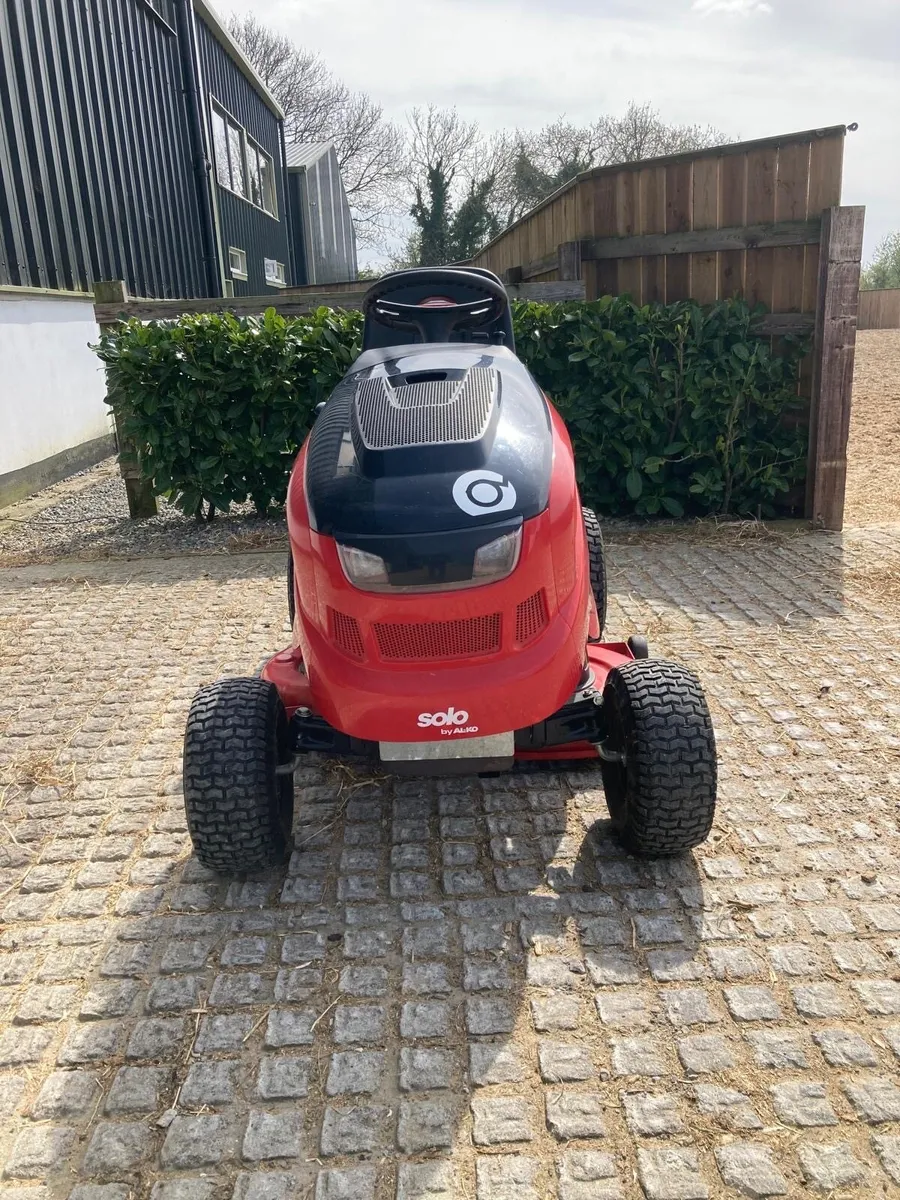 Solo Ride-on Lawnmower - Image 2