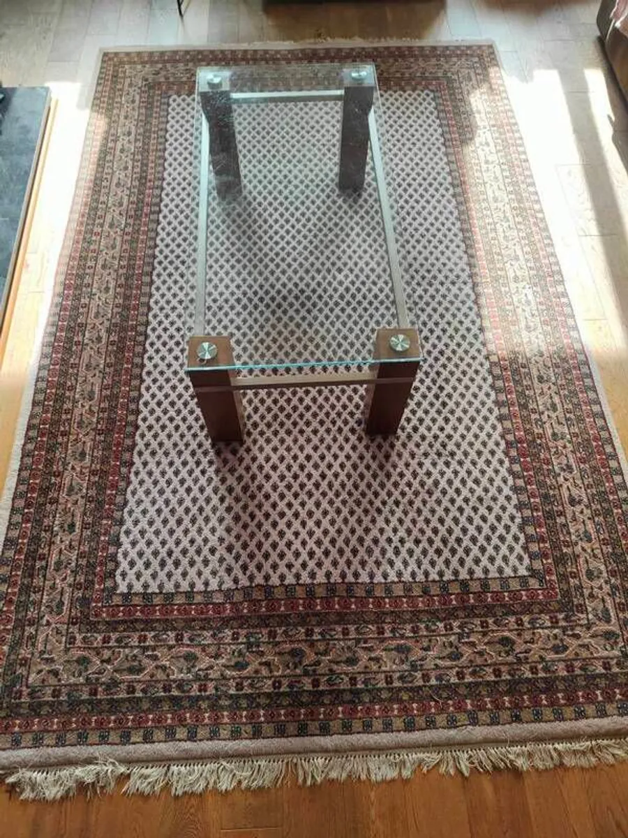 Living Room Table & Rug - Image 1