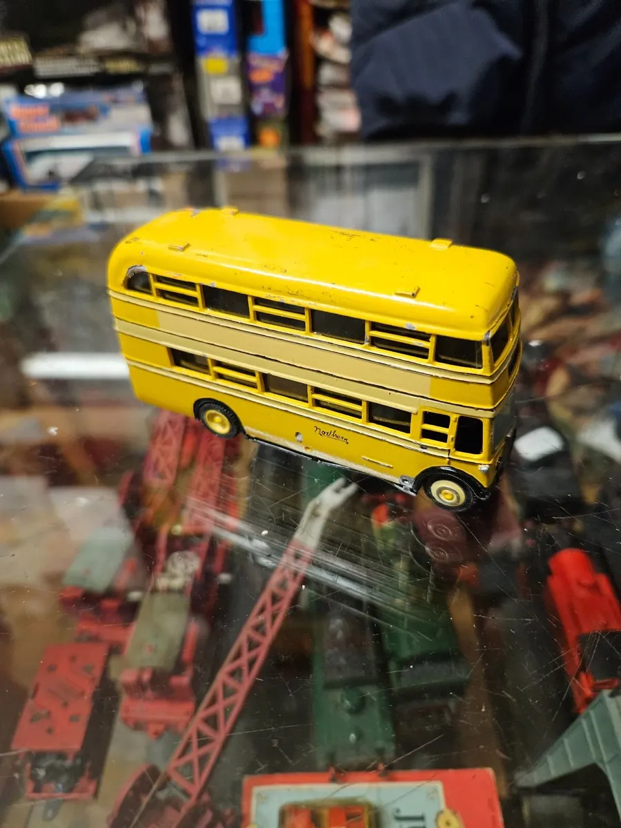 Corgi Die-cast Handmade Bus - Image 1