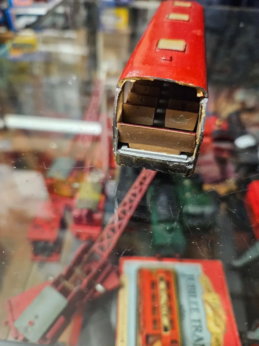 Corgi Die-cast Handmade Bus - Image 2