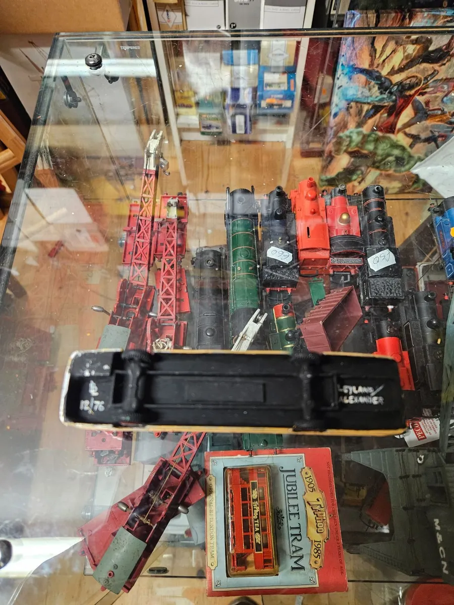 Corgi Die-cast Handmade Bus - Image 3