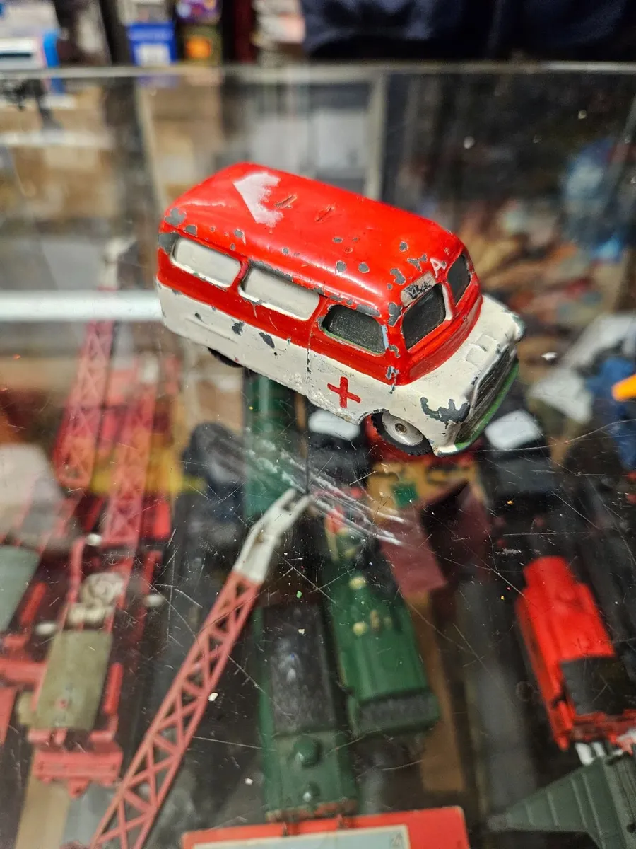 Corgi 1970's Bedford Mini Bus - Image 1