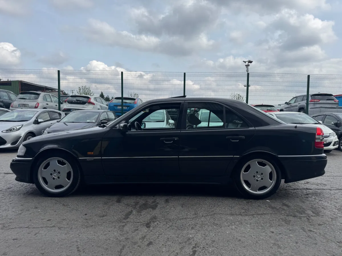 Mercedes Benz C280 AMG - Image 4