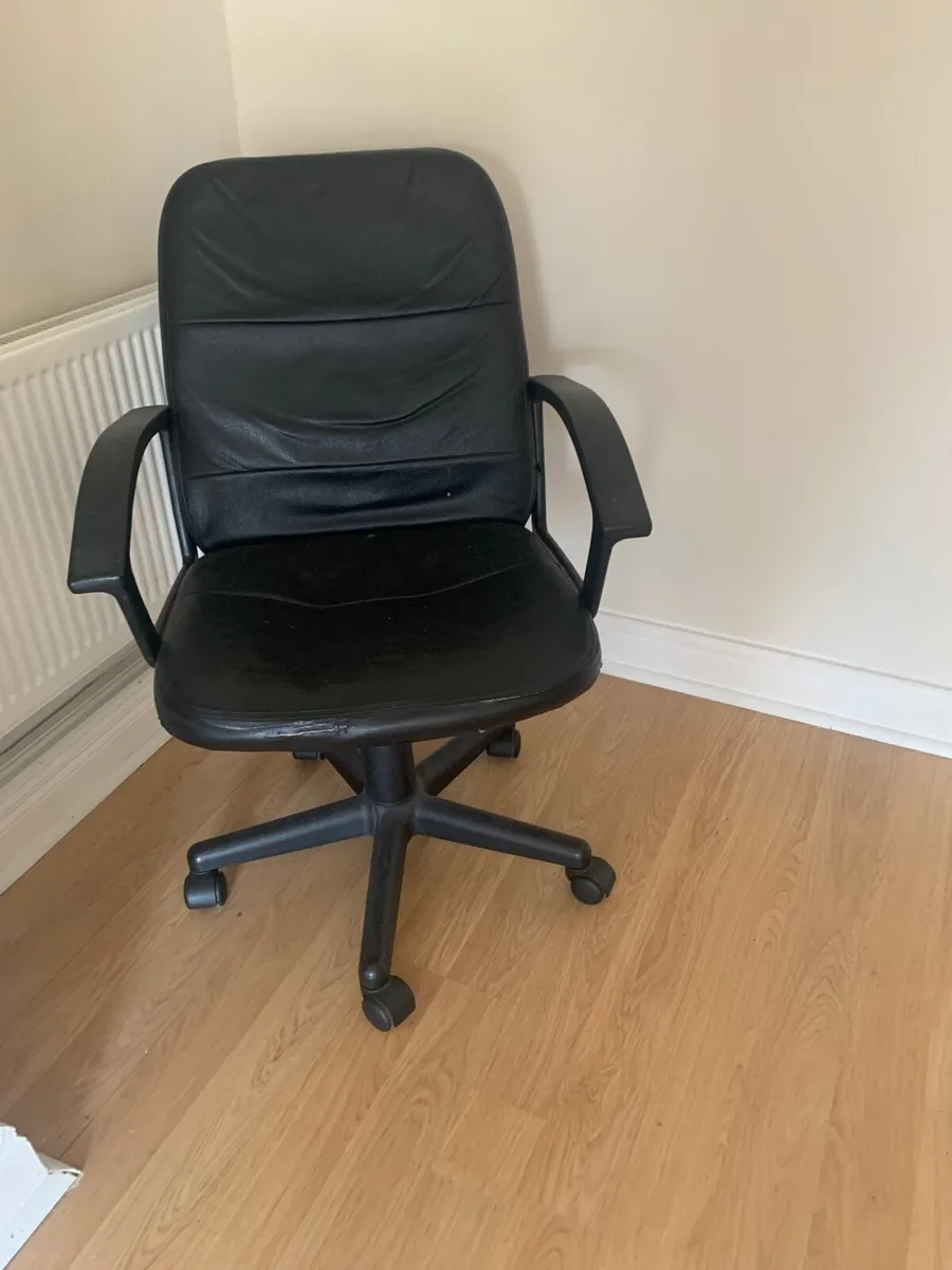 TV stand and office chair - Image 1