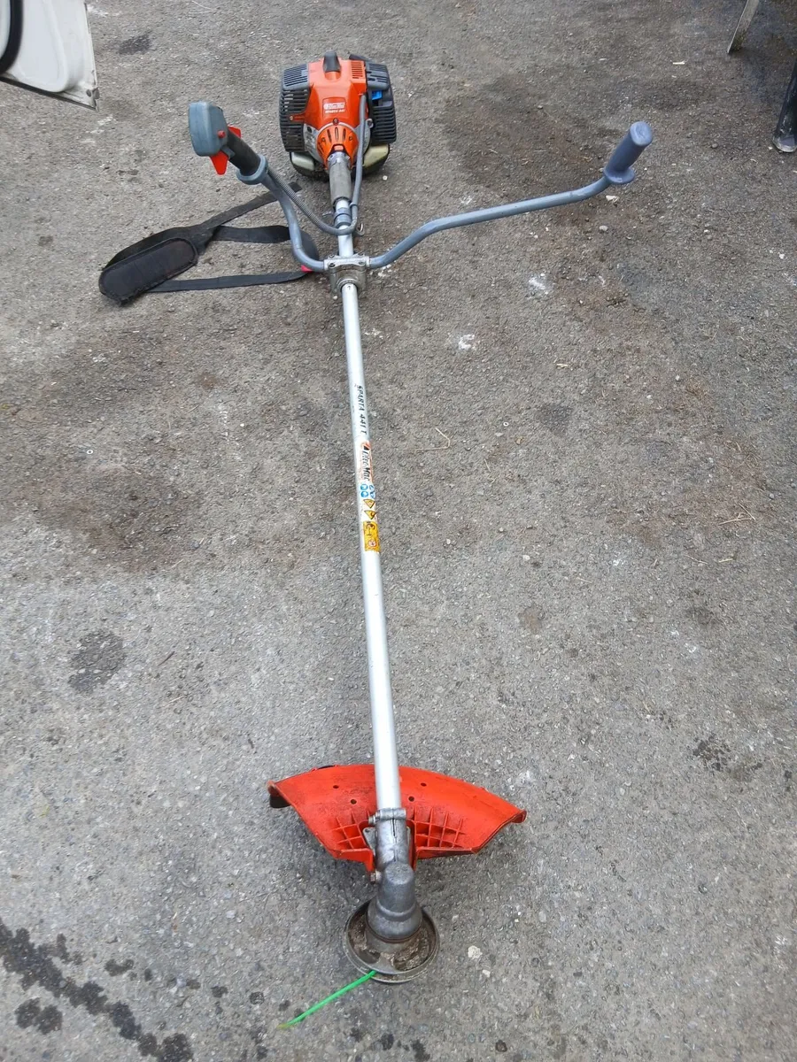 Oleo mac sparat441 running 100-percent - Image 4